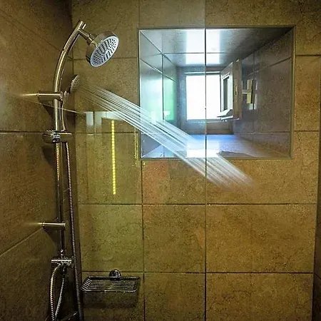 11city Aparthotel